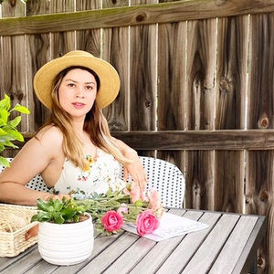 Meet your Posher, Lily